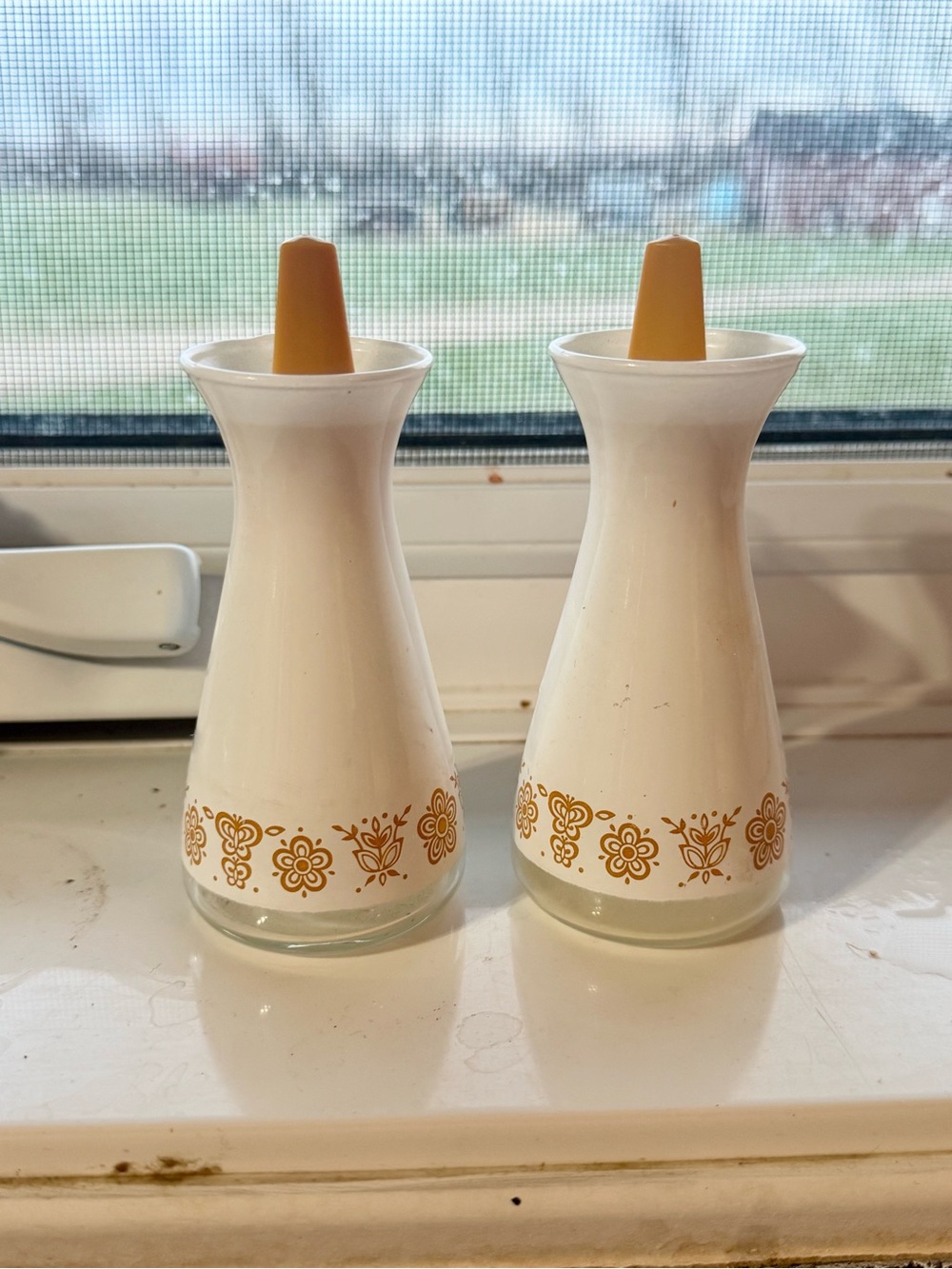 PYREX butterfly gold vinegar & oil/sale & pepper set